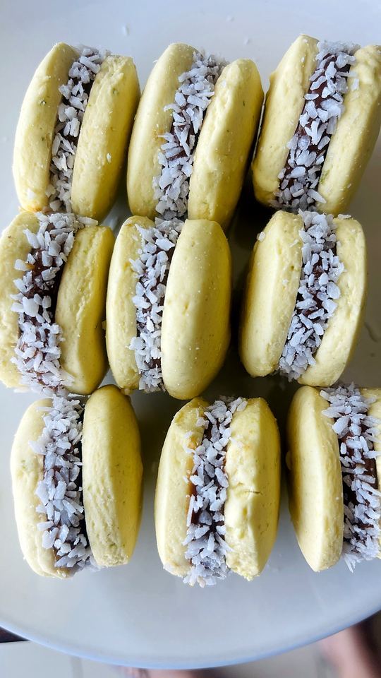 Maicena alfajores with shredded coconut in Playa del Carmen