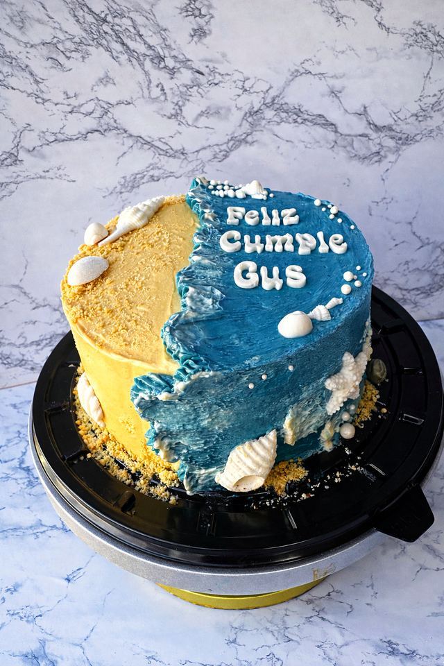 Sea and sand themed cake in Playa del Carmen